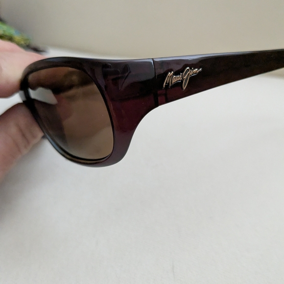 Maui Jim Kuiaha Sunglasses. - Picture 2 of 5